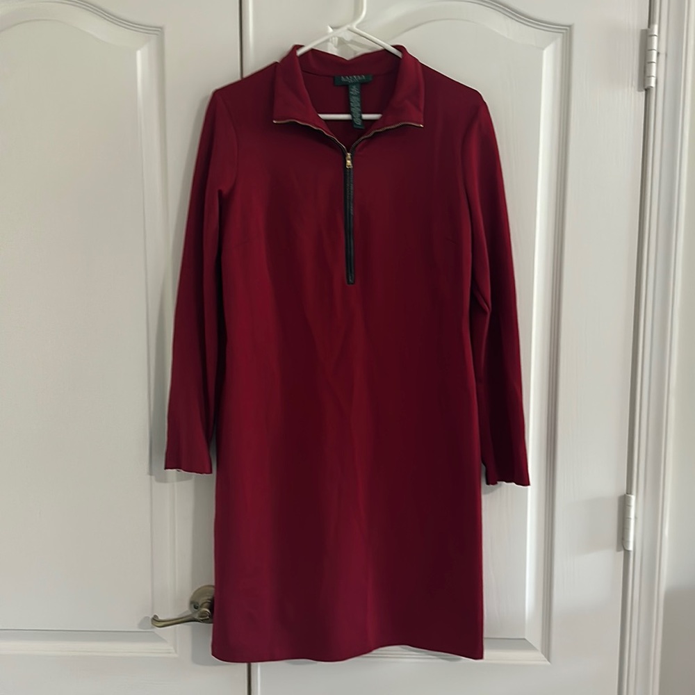 Stylish RL dress with leather trim and arms.